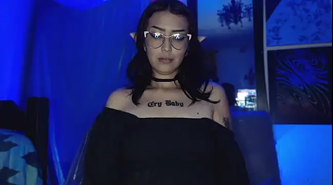 Snapshot of Alice_Phantom_x chatting on January 23, 2025, 7:11 am Alice Phantom x online show from January 23, 2025, 7:11 am