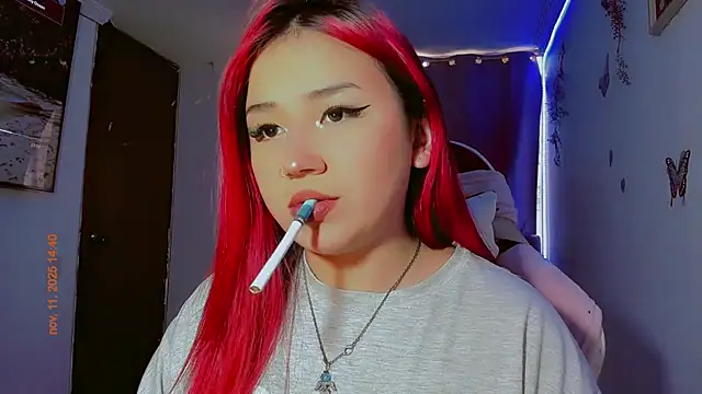 madisonx17 online show from November 11, 2025, 7:41 pm