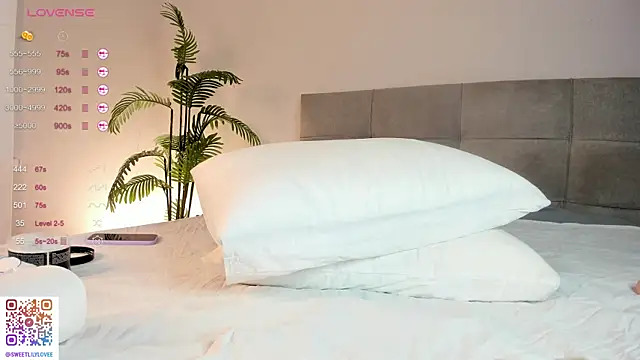 Snapshot of MargaretFlores chatting on October 30, 2025, 6:12 am MargaretFlores online show from October 30, 2025, 6:12 am