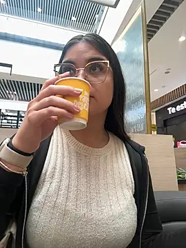 CamilaSofiia online show from February 17, 2026, 7:22 pm