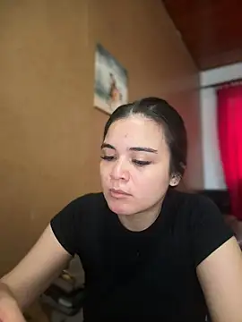 CamilaSofiia online show from July 2, 2026, 9:43 pm