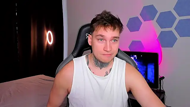 Snapshot of Chris_Tyson chatting on November 28, 2025, 7:52 am Chris Tyson online show from November 28, 2025, 7:52 am