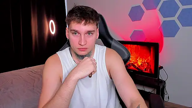 Snapshot of Chris_Tyson chatting on December 1, 2025, 7:20 am Chris Tyson online show from December 1, 2025, 7:20 am