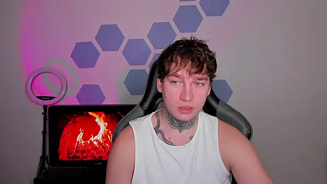 Snapshot of Chris_Tyson chatting on November 6, 2025, 3:10 am Chris Tyson online show from November 6, 2025, 3:10 am