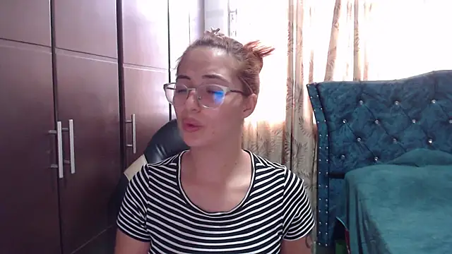 Kate lorens9 online show from February 13, 2026, 2:39 pm