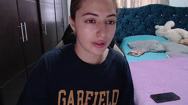 Kate lorens9 online show from December 19, 2025, 11:34 am