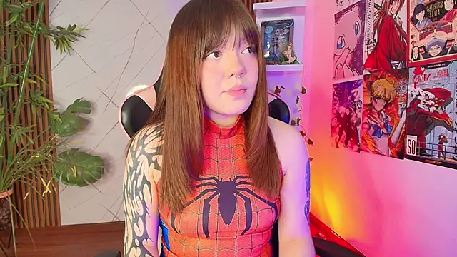 Snapshot of Fluffy_Bubble21 chatting on October 9, 2025, 4:24 am Fluffy Bubble21 online show from October 9, 2025, 4:24 am