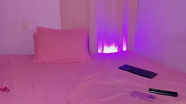 AmyStevenss online show from April 16, 2026, 6:14 am