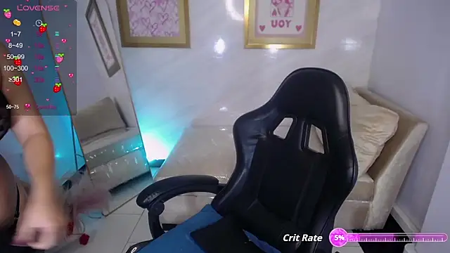 Snapshot of _mila_sweet_v chatting on October 17, 2025, 3:43 am mila sweet v online show from October 17, 2025, 3:43 am