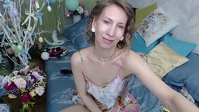 AdrianaSea online show from April 13, 2026, 8:40 am