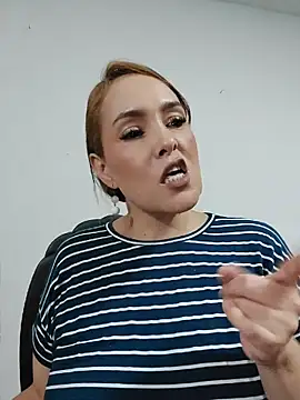 Snapshot of Miss_Agatha chatting on March 23, 2026, 10:31 pm Miss Agatha online show from March 23, 2026, 10:31 pm