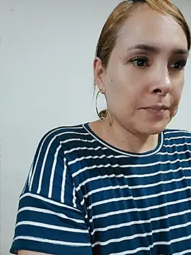 Snapshot of Miss_Agatha chatting on March 26, 2026, 11:57 pm Miss Agatha online show from March 26, 2026, 11:57 pm