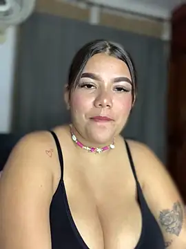 Michellesexxy online show from December 10, 2024, 6:33 am