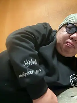 punk0805 online show from February 3, 2026, 7:24 am