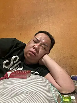 punk0805 online show from April 15, 2026, 10:32 am