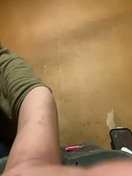 punk0805 online show from October 13, 2025, 1:56 pm