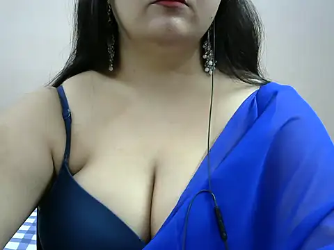 Snapshot of Shruti_139 chatting on February 24, 2026, 5:58 pm Shruti 139 online show from February 24, 2026, 5:58 pm
