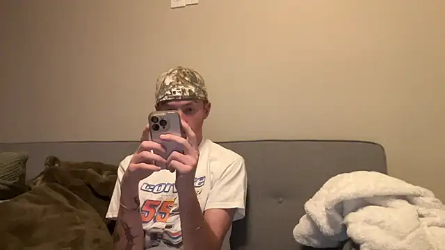 younghungginger online show from November 28, 2025, 11:49 pm