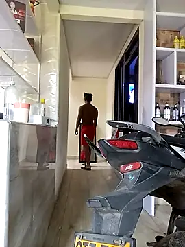 AlejoKhalifa  online show from October 23, 2025, 5:00 pm