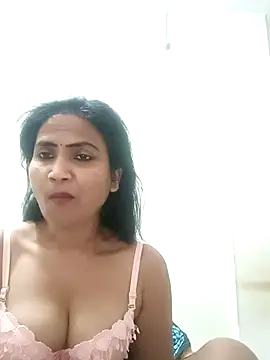 Snapshot of sunita6009 chatting on September 12, 2025, 5:02 pm sunita6009 online show from September 12, 2025, 5:02 pm