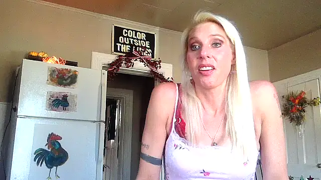 Glamazonx online show from November 18, 2025, 8:12 pm