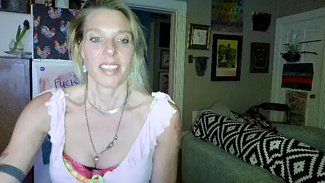 Glamazonx online show from March 22, 2026, 1:20 am