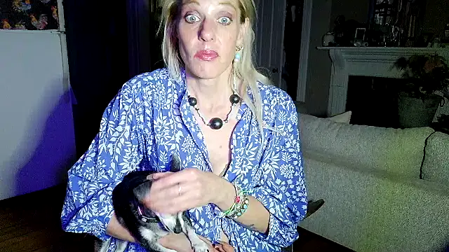 Glamazonx online show from April 25, 2026, 2:14 am