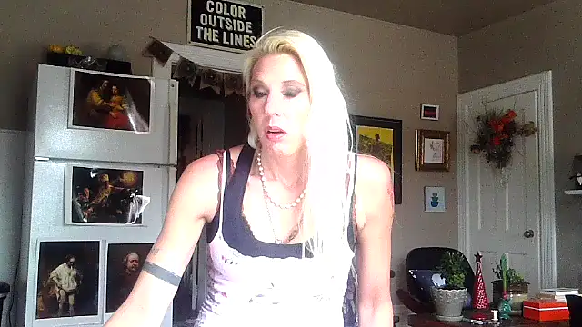 Glamazonx online show from November 11, 2025, 8:03 pm