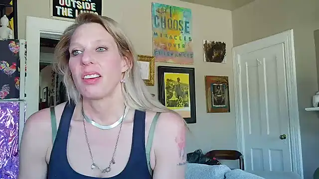 Glamazonx online show from March 9, 2026, 10:02 pm