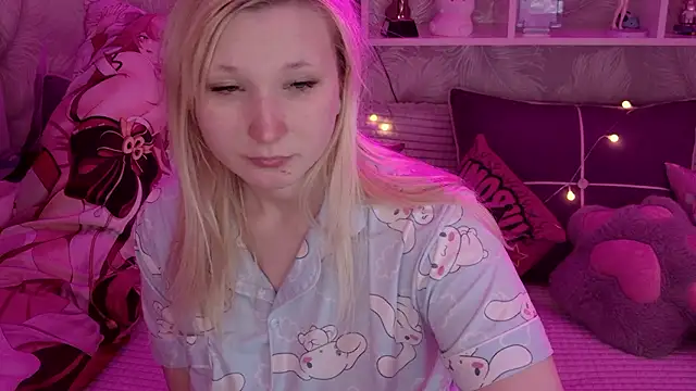 Snapshot of MeowkaKitty chatting on February 14, 2026, 2:56 am MeowkaKitty online show from February 14, 2026, 2:56 am