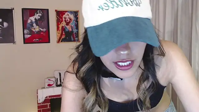 Valcooky online show from December 2, 2025, 3:30 am