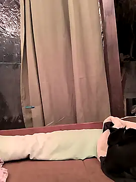 jusichka online show from October 26, 2025, 5:24 pm