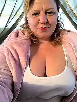 jusichka online show from March 21, 2025, 2:51 pm