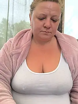 Snapshot of jusichka chatting on May 31, 2026, 3:18 pm jusichka online show from May 31, 2026, 3:18 pm