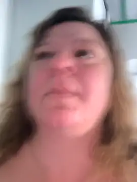Snapshot of jusichka chatting on May 4, 2026, 6:49 am jusichka online show from May 4, 2026, 6:49 am