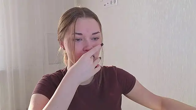 CharryClim online show from November 15, 2025, 5:11 am