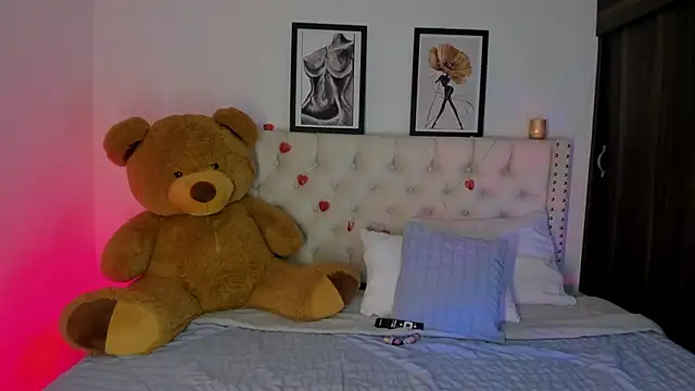 taylor-sexyy online show from March 10, 2026, 5:00 am