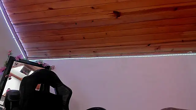 kat apple online show from April 18, 2026, 7:07 pm