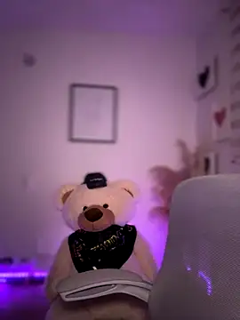 Zarah Blare online show from November 13, 2025, 3:21 am