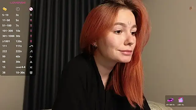 Snapshot of girl_with_snaketatto0 chatting on February 1, 2026, 3:05 am girl with snaketatto0 online show from February 1, 2026, 3:05 am