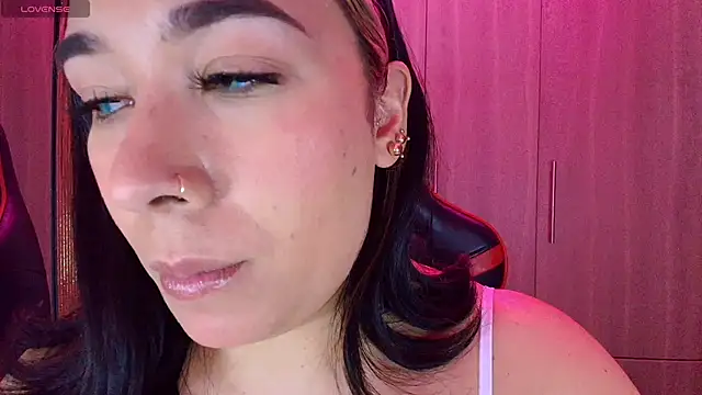 Snapshot of leahtemptation3 chatting on February 11, 2026, 11:04 pm leahtemptation3 online show from February 11, 2026, 11:04 pm