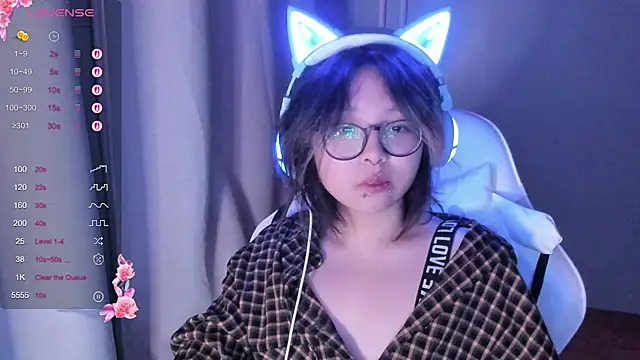 maydaykimmy online show from November 1, 2025, 8:46 pm