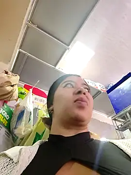 Ariana-pp03 online show from October 22, 2025, 7:35 pm