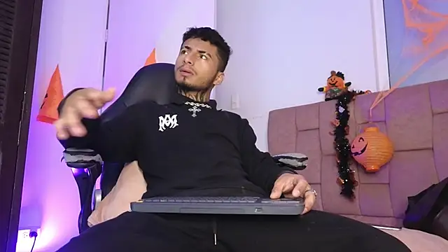 JuanCamiilo 66 online show from November 5, 2025, 2:58 am