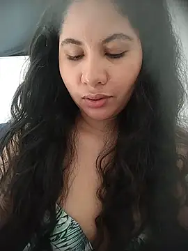 Yara0k online show from June 11, 2026, 12:35 pm
