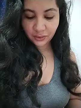 Yara0k online show from May 26, 2026, 7:06 am