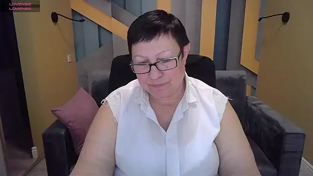 BarbaraTurners online show from February 4, 2025, 1:23 am