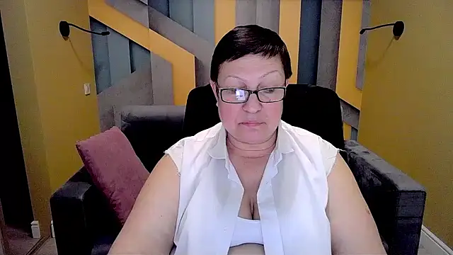 BarbaraTurners online show from February 13, 2025, 3:29 am