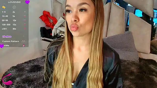 Natalyefoster online show from November 21, 2025, 6:51 pm