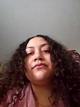 honeeyyy pot online show from February 26, 2025, 6:26 pm